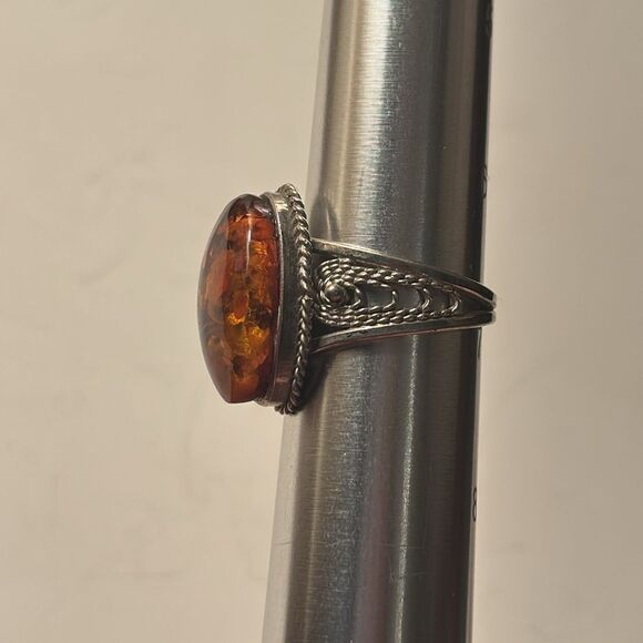 Vintage Baltic Amber Oval Ring in Ornate Silver Tone Setting - Picture 2 of 4